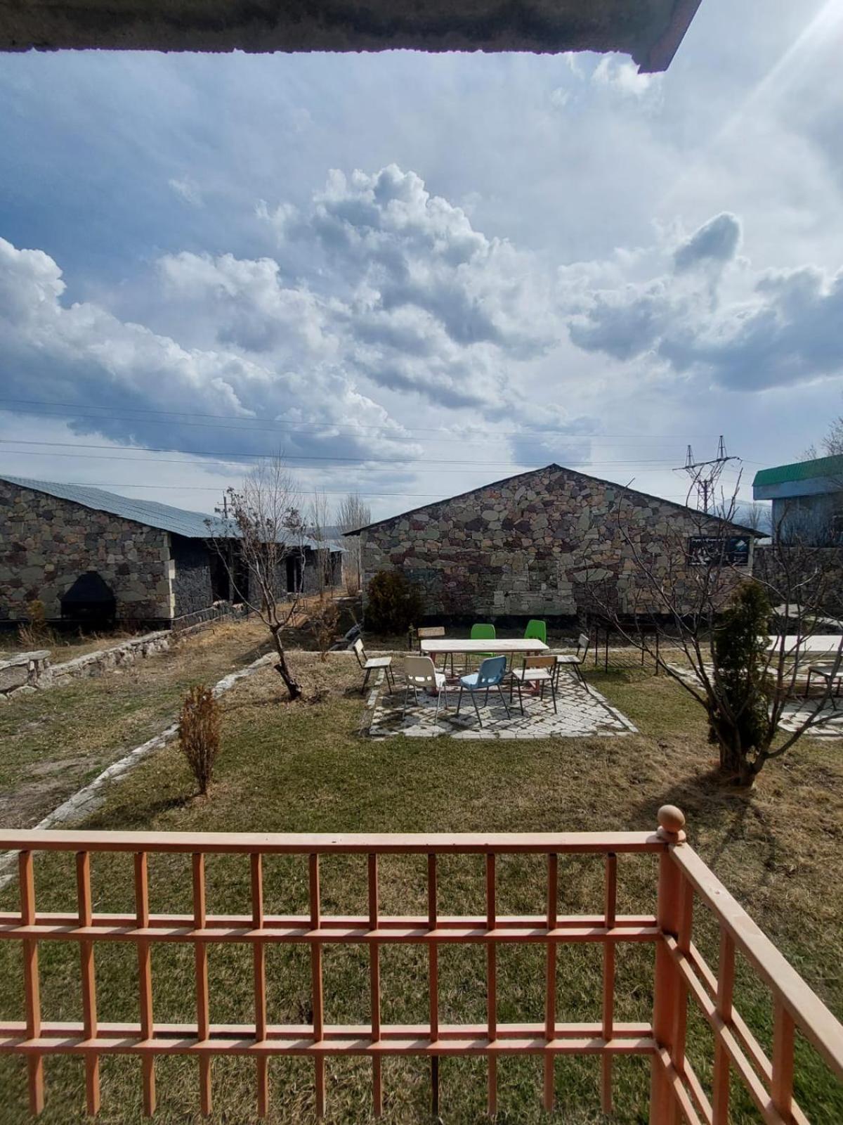 Hotel Maruna Sevan Eksteriør bilde